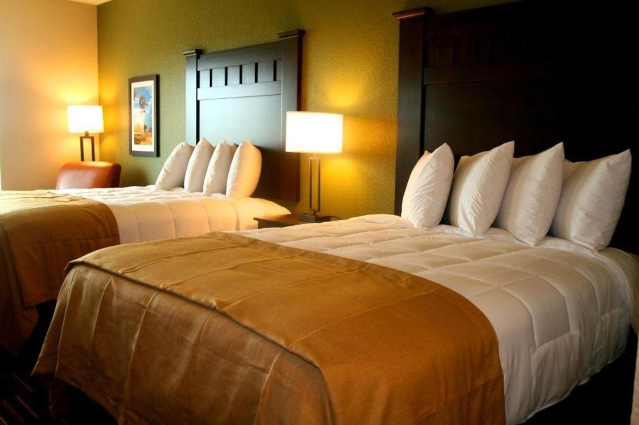 Comfort Inn & Suites Beeville Exteriör bild