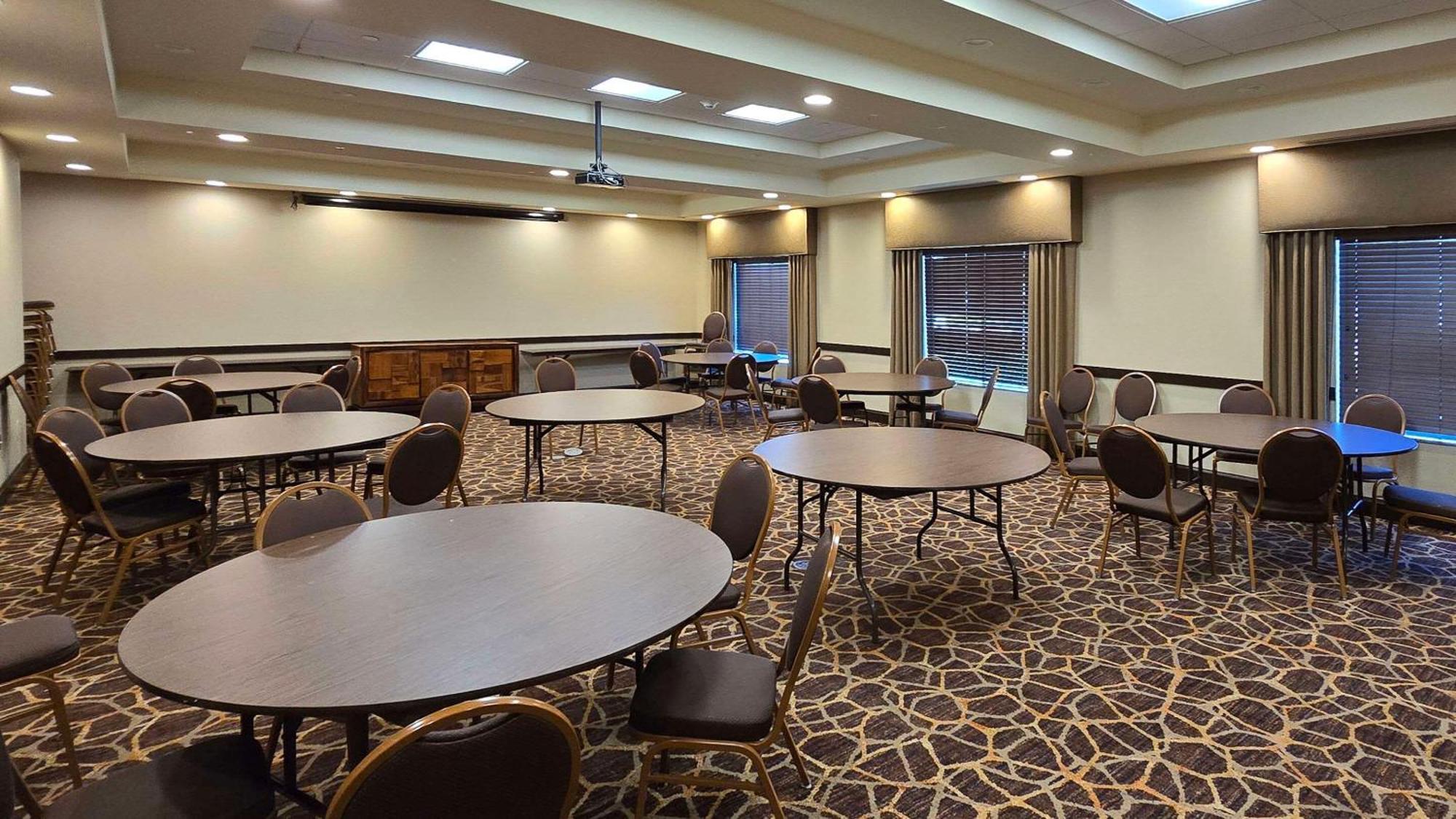 Comfort Inn & Suites Beeville Exteriör bild