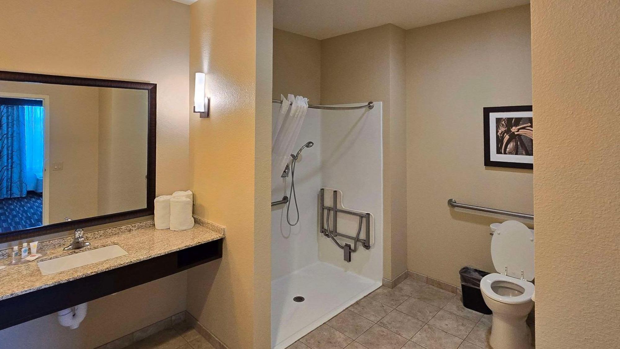 Comfort Inn & Suites Beeville Exteriör bild